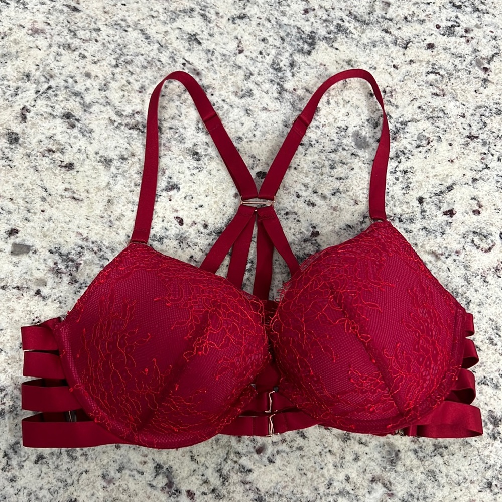 Victoria’s Secret very sexy push-up